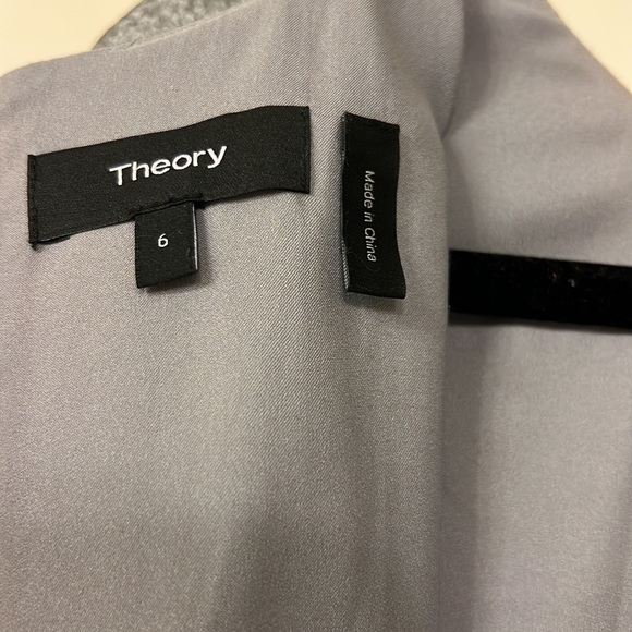 Size 6 Theory Dress in Perfect Condition - Picture 2 of 3